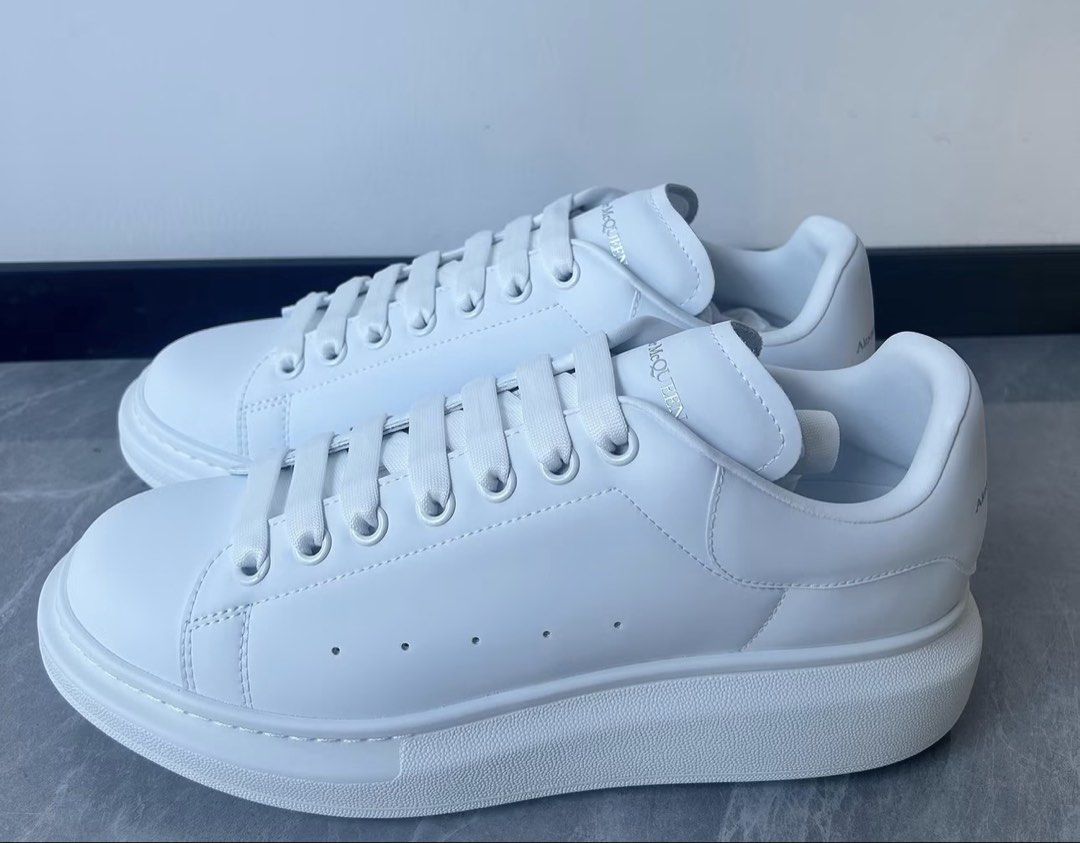 Alexander McQueen Oversized Sneaker White (Category: Sneakers) located in Cavite. Submitted by kivenmoff (Listing ID 1465036407, Image 1). Description: Size 10 Euro 44 .