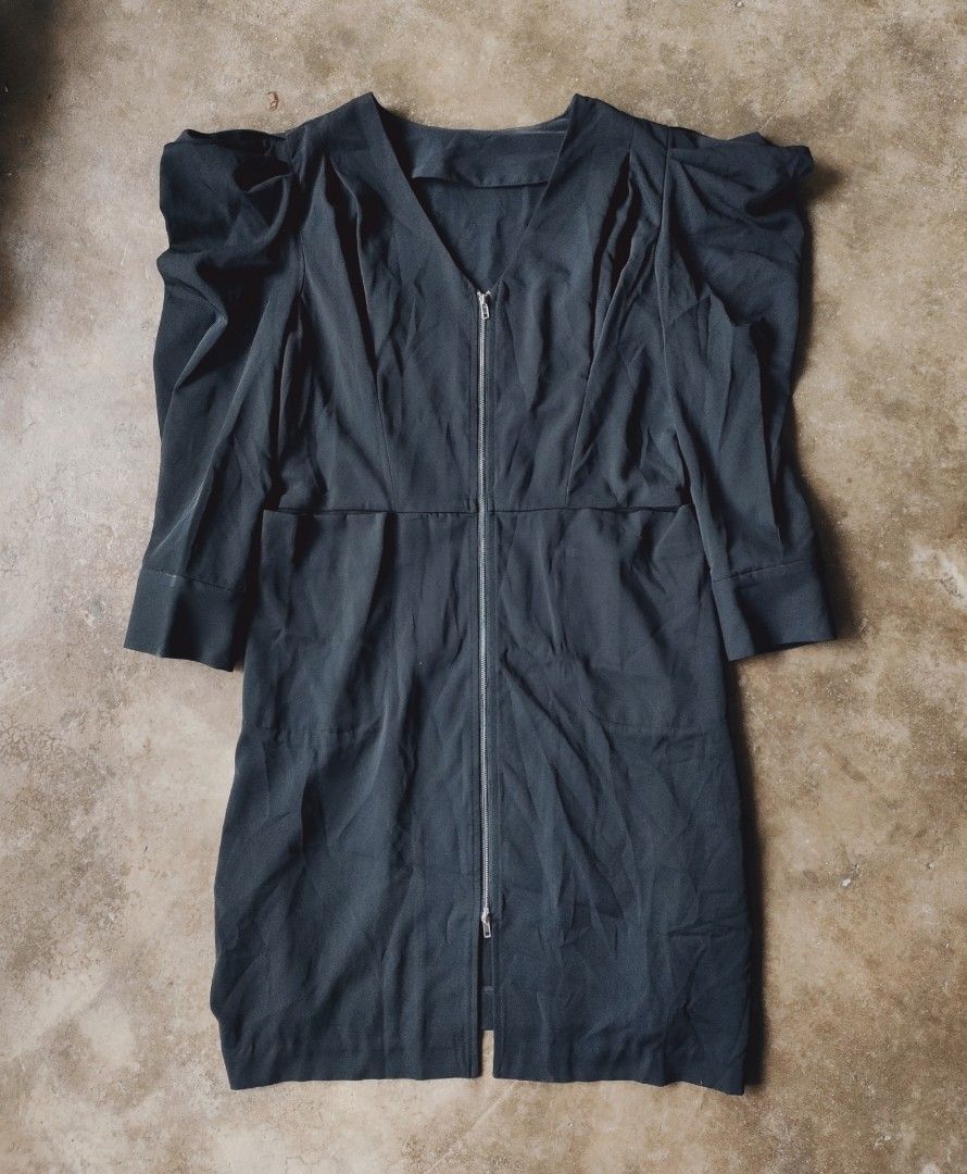 Alexander Wang Puff Sleeve Double Zip Dress (Category: Dresses) located in Angeles City. Submitted by thestorageroom (Listing ID 1464984347, Image 1). Description: from japan boxes as is where is no hole and scratches sobrang ganda neto offer me for more info +sf.
