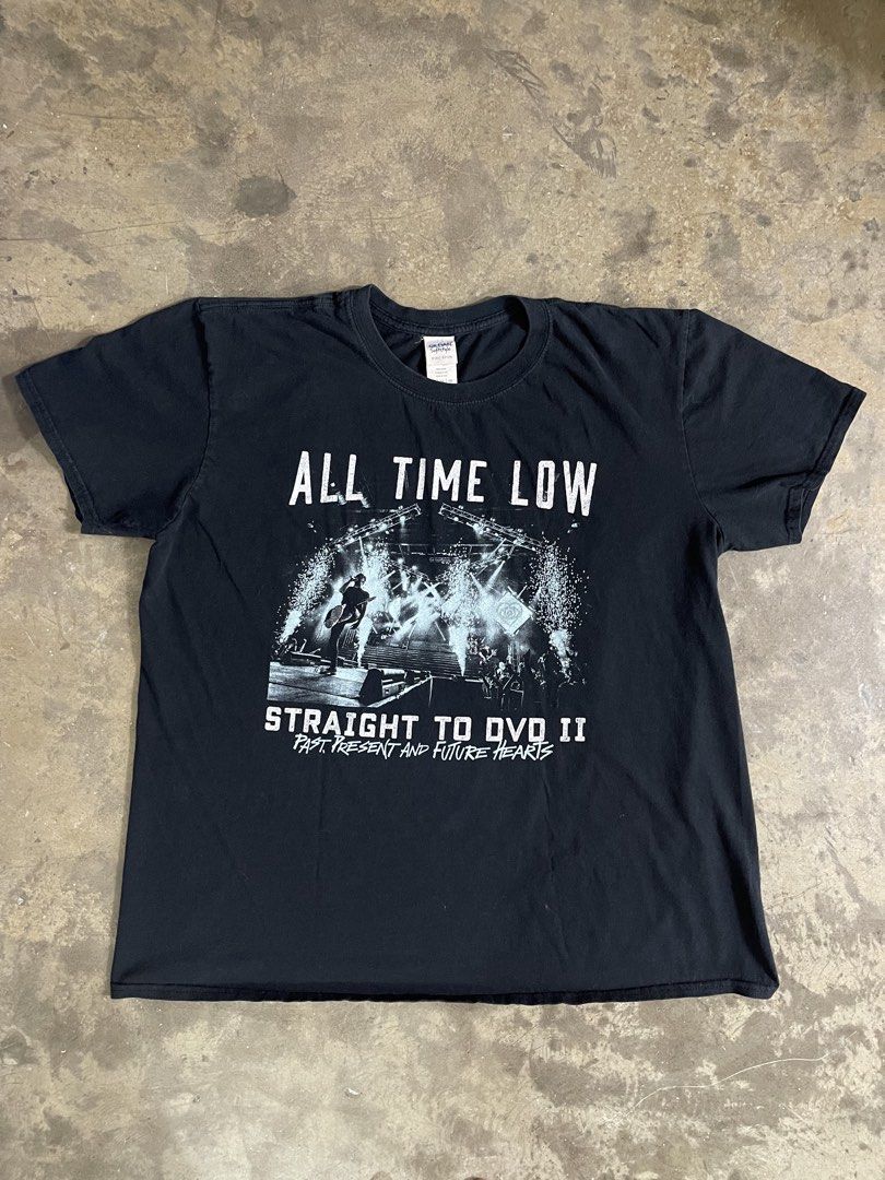 All Time Low (Category: Tshirts & Polo Shirts ) located in Cebu City. Submitted by kingzki032 (Listing ID 1465101944, Image 2). Description: Excellent Condition Size : Large Gildan Softstyle Tag Dimes : 22.5x26 .