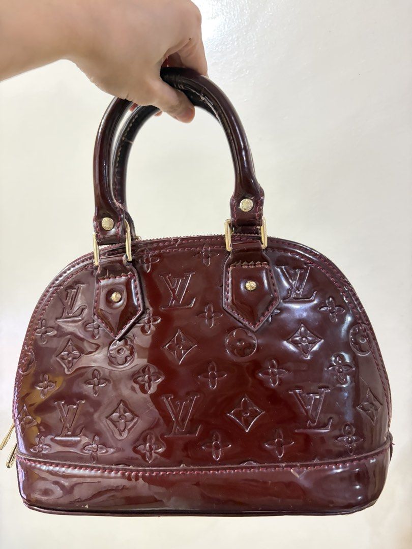 Alma BB in Monogram Vernis (Category: Purses & Pouches) located in Balanga. Submitted by neri_declutters (Listing ID 1465098104, Image 3). Description: 📍Location: Balanga Bataan 🏍️Delivery Options: J&T, and LBC 💵Mode of Payment: Gcash, Bank Transfer (Payment First Basis) ❌No cancellation of order/s #PrelovedBags #PrelovedBag #PrelovedPH #PrelovedBagsPH #BrandedPreloved ThriftFinds UkayFinds UkayPH SecondHandStyle Note: Kindly manage your expec