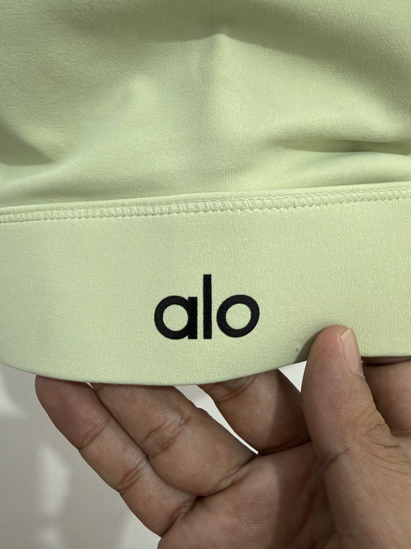 Alo sport bra (Category: Activewear) located in Bayambang. Submitted by frugal_vouge (Listing ID 1464971826, Image 2). Description: Small to medium fitting.