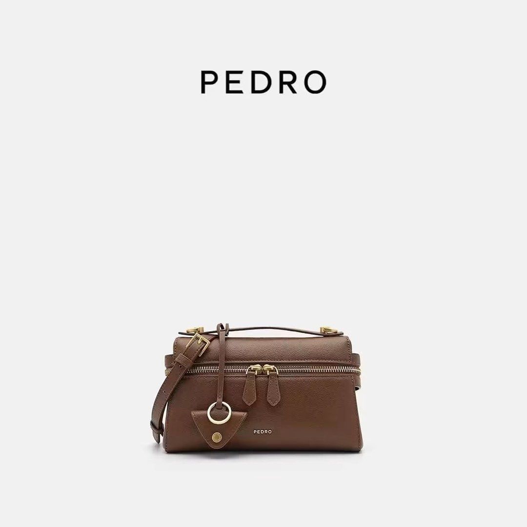 Alyssa Leather Shoulder Bag (Category: Cross-body Bags) located in Manila. Submitted by chic.collectivemnl (Listing ID 1464989024, Image 3). Description: .