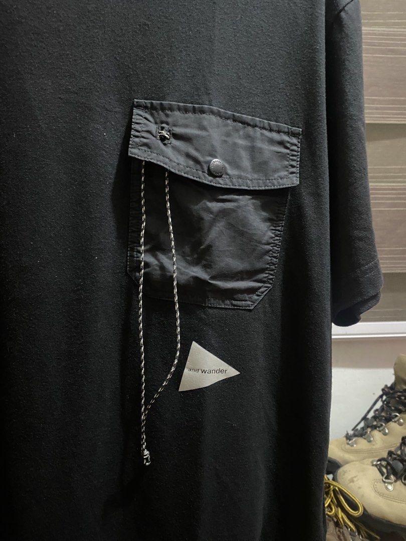 And wander (Category: Tshirts & Polo Shirts ) located in Calamba. Submitted by sonworld_ (Listing ID 1465090404, Image 2). Description: And wander pocket tee (black) 22.5 x 26.5 | Medium Excellent condition 🏷️ 1,500.