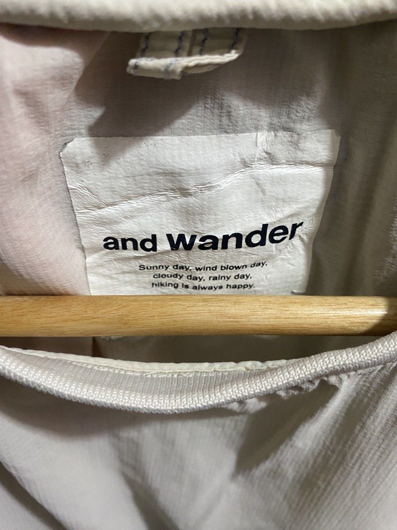 And wander pertex wind tshirt (Category: Coats, Jackets and Outerwear) located in Calamba. Submitted by sonworld_ (Listing ID 1465090832, Image 3). Description: And wander pertex wind tshirt (off white) 23 x 26 | Medium - adjustable Excellent condition Minimal damage on logo 🏷️1,500.