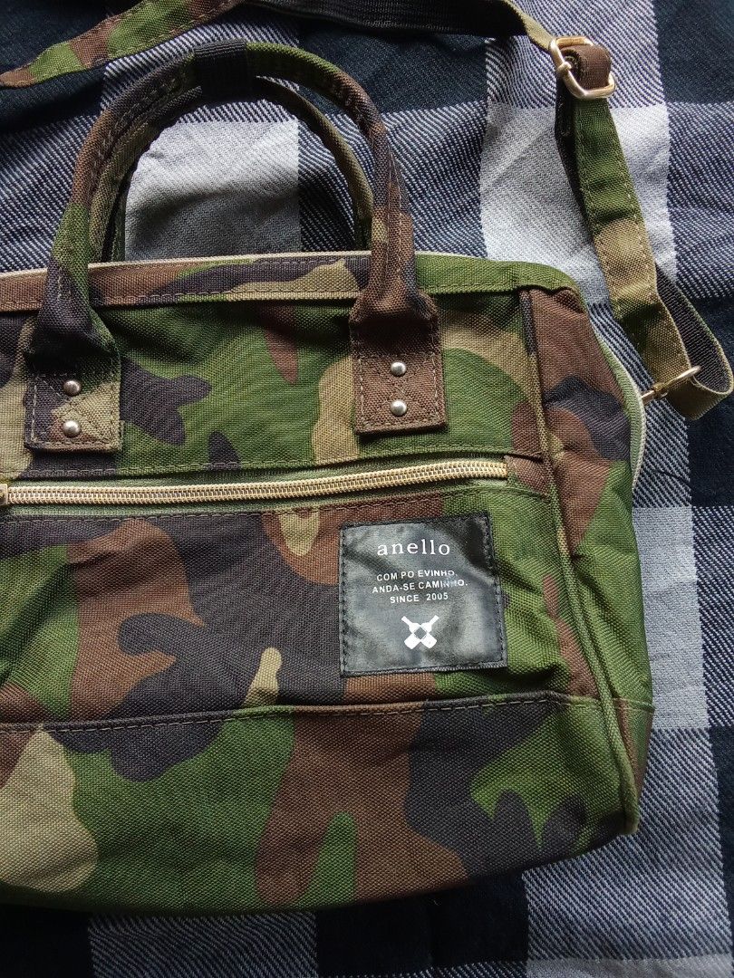 Anello Camouflage Bag (Category: Sling Bags) located in Polomolok. Submitted by timog_high_ice (Listing ID 1465038026, Image 2). Description: - 2 way hand bag/sling - Camouflage - 2 Compartment - Adjustable Strap - Removable sling Super Bet ❤️.