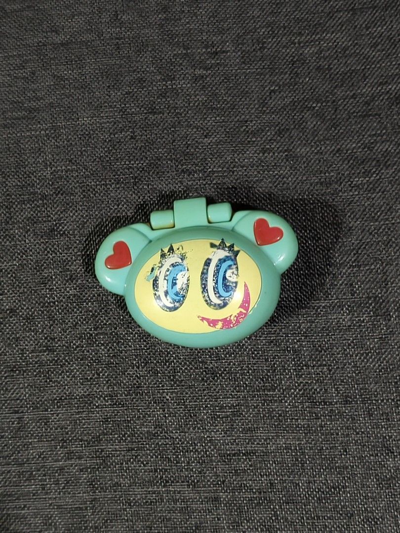Angel Blue Nakamura-kun compact mirror 2007 (Category: Vintage Collectibles) located in Bulacan. Submitted by angel.decluttersx (Listing ID 1465144819, Image 1). Description: McDonald's Happy Meal 2007.