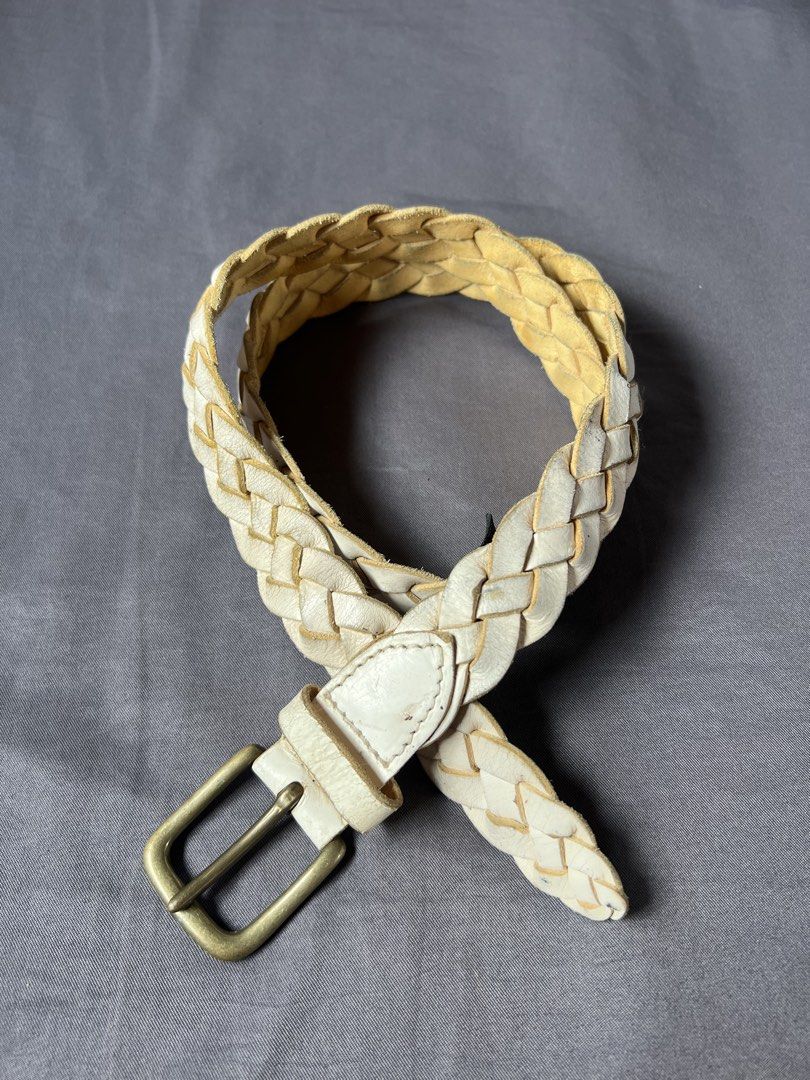 Anglo braided leather belt (Category: Belt bags, Clutches and Pouches) located in Batangas. Submitted by thegudoldays (Listing ID 1464995265, Image 1). Description: Available !!! Vintage white Anglo Bradied leather belt Made in england All details shown on pics ₱850 only.