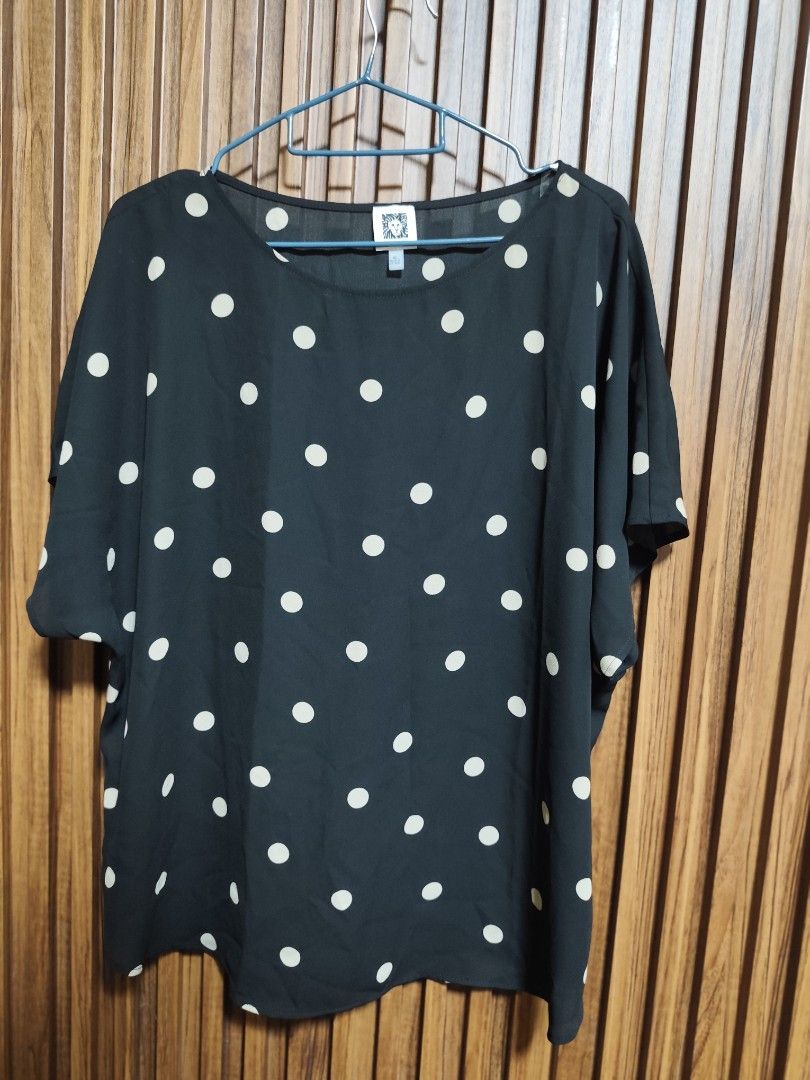 Anne klein Large Dot bateau neck short sleeve (Category: Blouses) located in General Mariano Alvarez. Submitted by plussize_republic (Listing ID 1465117533, Image 1). Description: brand new without hangtag.