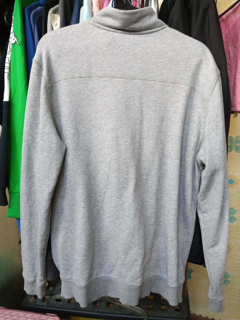 Anta Full Zip Sweatshirt Jacket (Category: Coats, Jackets and Outerwear) located in Pasig City. Submitted by rjkfindsofficial (Listing ID 1465035594, Image 2). Description: -XL on tag -Dimes L28 x W23 -Complete tags -Issue: minimal stain -200 urs na + shipping Location: Pasig FB Page: RJK Finds / rjkfindsph.
