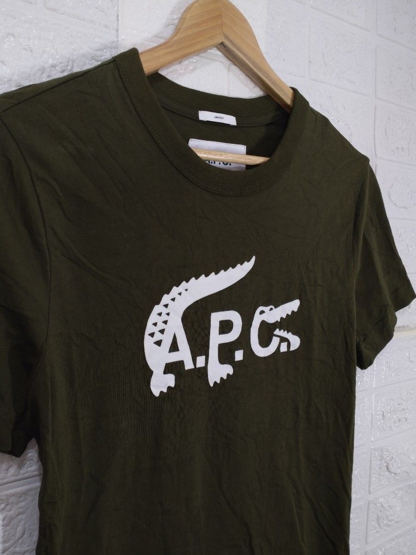 APC X LACOSTE TEE SHIRT (Category: Tshirts & Polo Shirts ) located in Baguio. Submitted by dansteals (Listing ID 1465129849, Image 3). Description: 26 X 18 SMALL no issue.