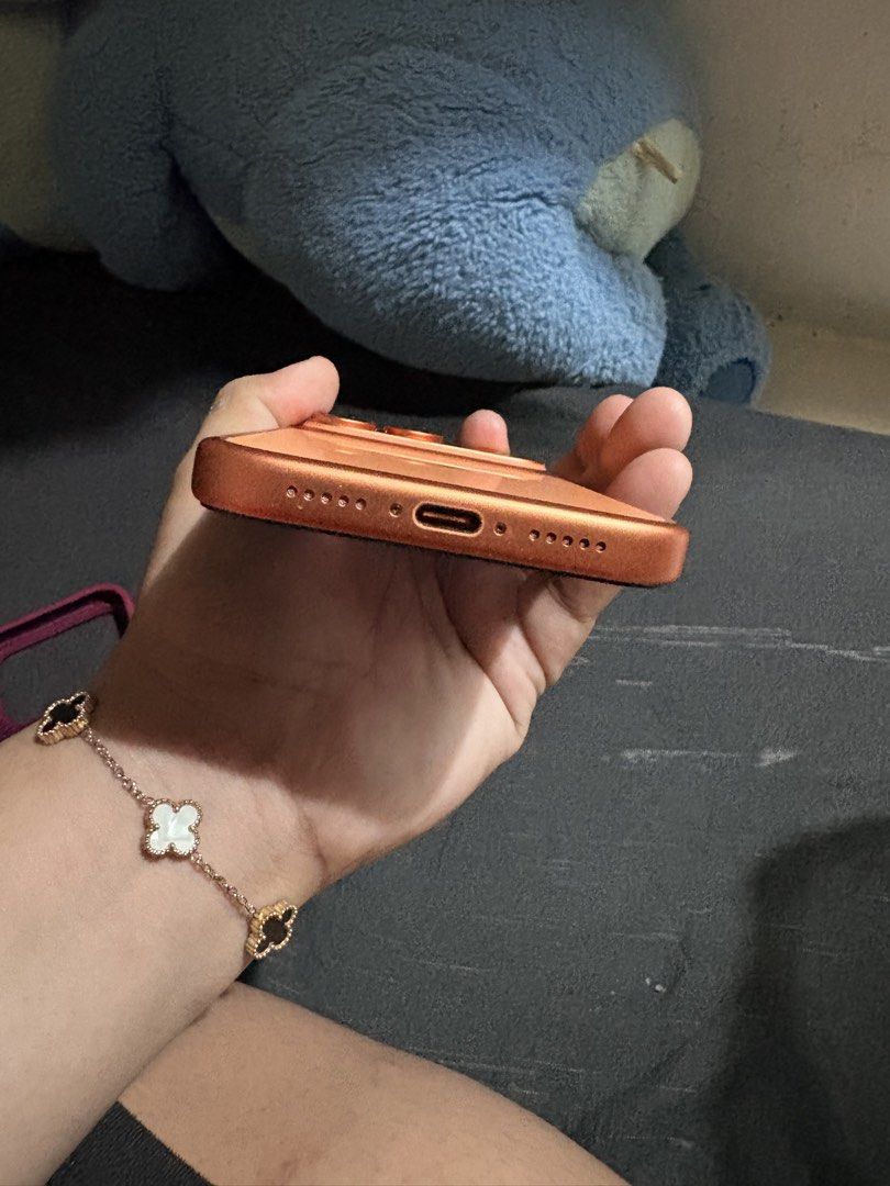 Apple iPhone 17 Pro 256GB Desert Orange (Category: iPhone 17 Series) located in Manila. Submitted by solisdenis09613 (Listing ID 1464971490, Image 3). Description: WALA PANG 3 months nagagamit need funds lang. ASAP.