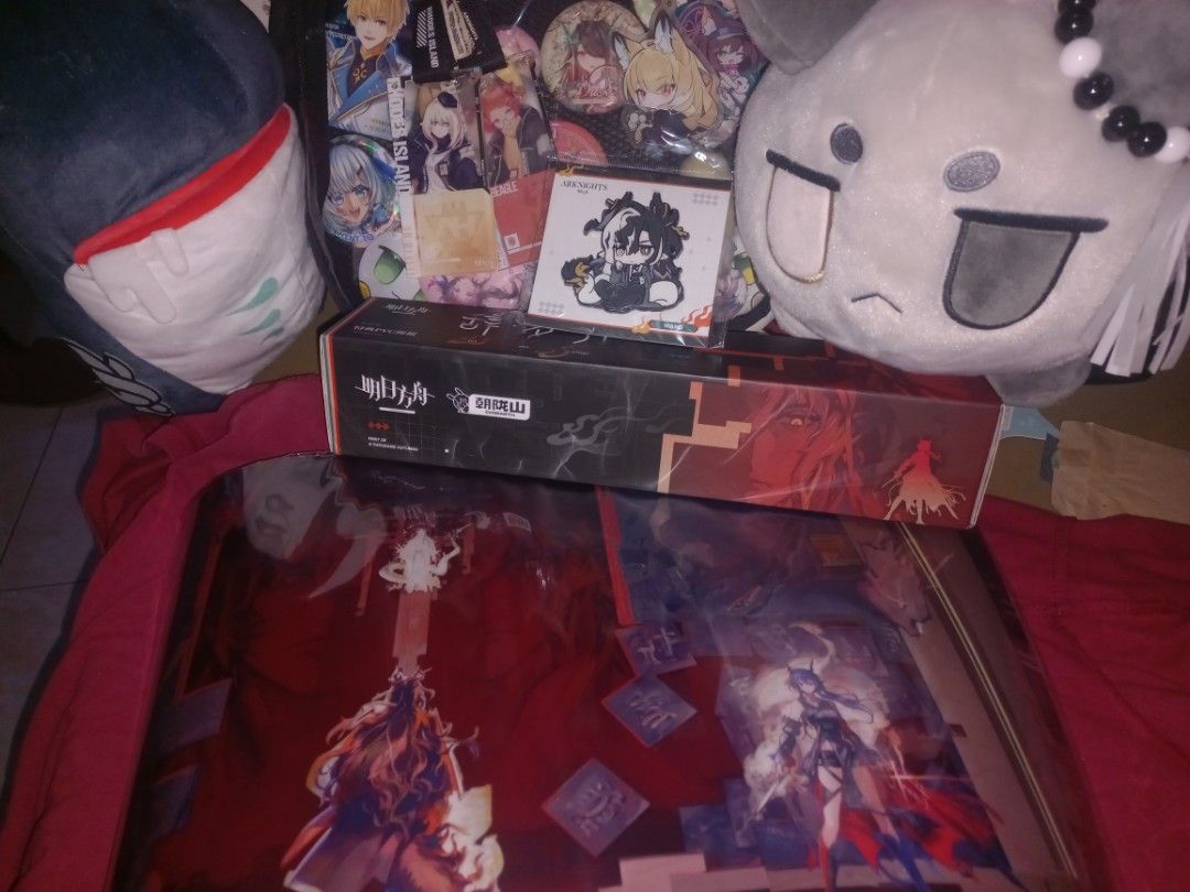 Arknights Wang Badge and Poster (Category: Character Goods) located in Manila. Submitted by waddaheelman (Listing ID 1465054854, Image 1). Description: Got wang badge from yostar giveawayz was trading it for waifu badge but to no avail so im selling it: Wang Badge : 1,300 (based on yostar market price) Poster : 500.