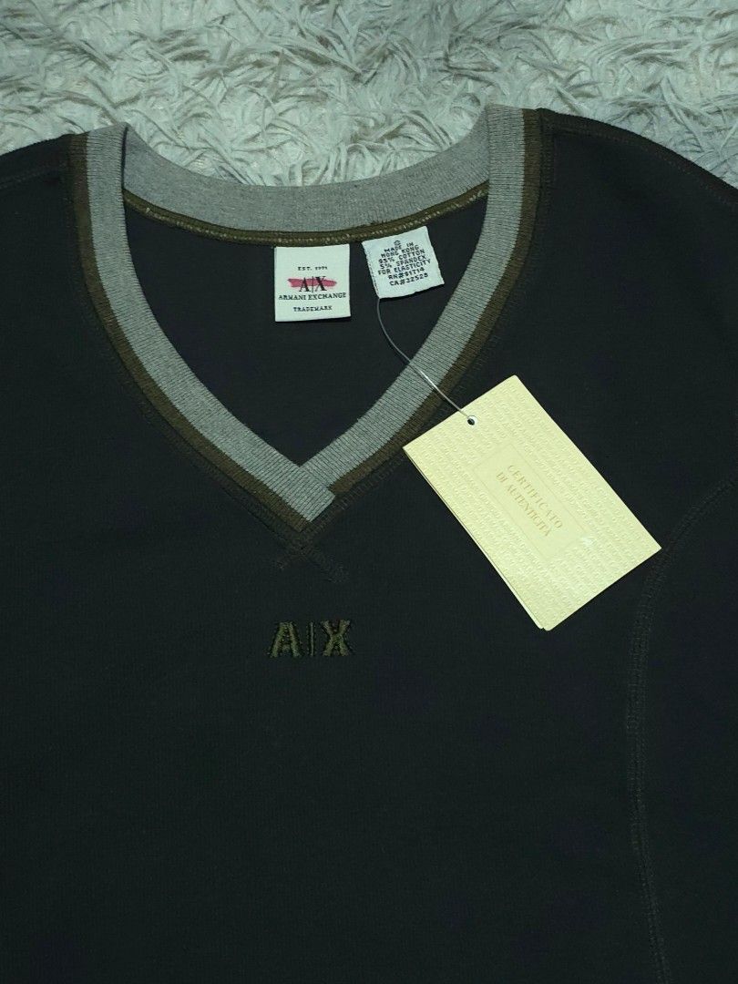 Armani Exchange (Category: Sleeveless) located in Abulug. Submitted by humanwhosellthings (Listing ID 1464971766, Image 2). Description: ARMANI EXCHANGE Womens Top ✅️Size: Small ✅️Dimes: 15-18W x 20L ✅Condition: Brand New ✅Issue: None ✅Color Rate: 10/10.
