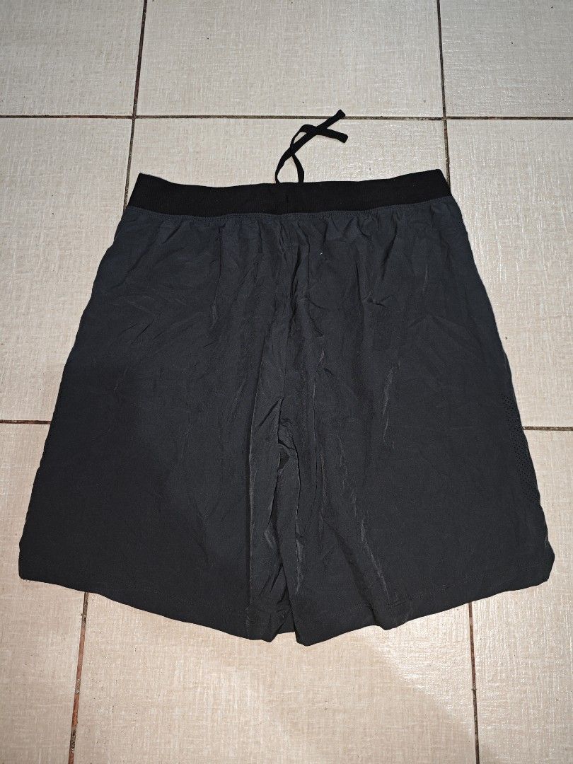 Asics Running Shorts with Zipped Pockets (Category: Activewear) located in Manila. Submitted by lilianapat52117 (Listing ID 1465070096, Image 2). Description: ASICS SHORT ZIP SIDE POCKETS CUT INNER&TAGS DARK GREY WAIST 30-34 LENGTH 19½ VGUC CUT INNER&TAGS MINOR FADE-LOGO 400.