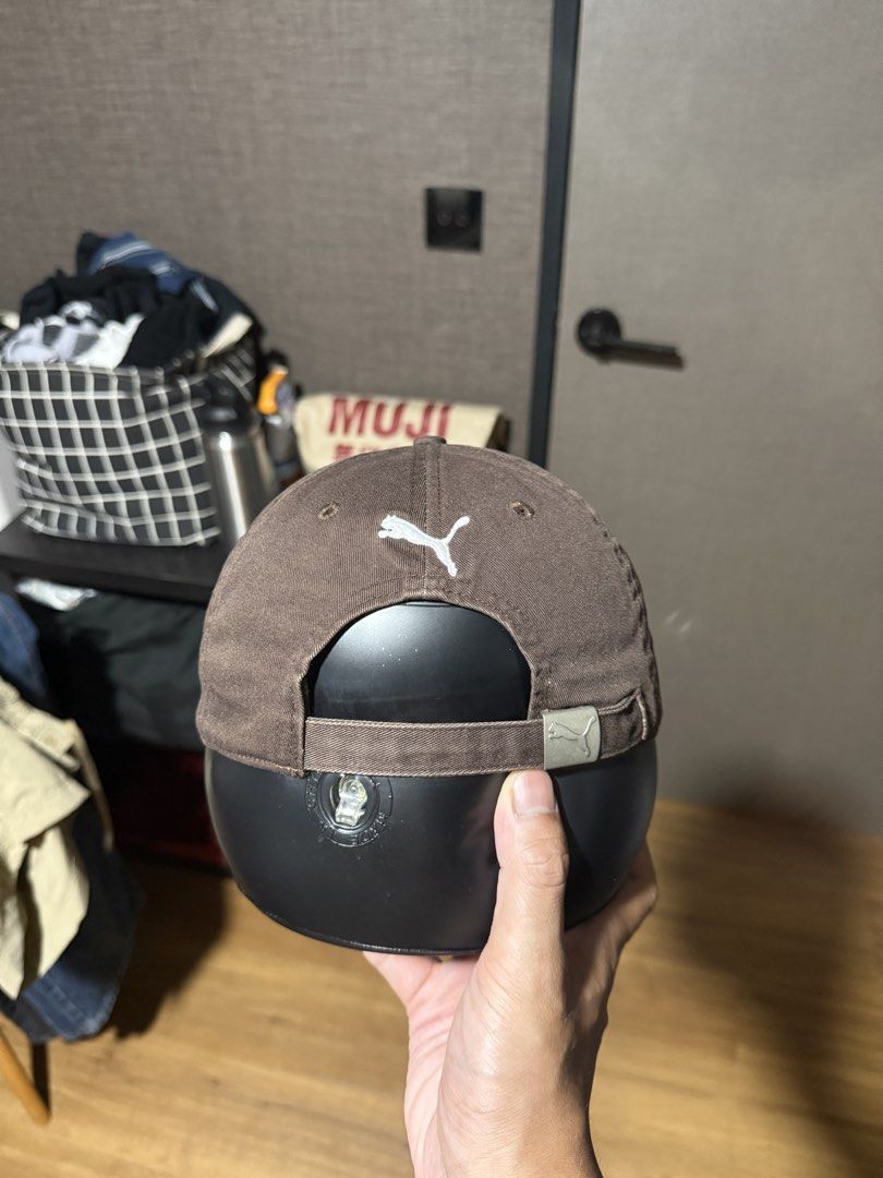 Assorted caps (Category: Caps & Hats) located in Singapore. Submitted by wassupwassup (Listing ID 1464993155, Image 3). Description: caps at $6 each get both for $8 Collection strictly at punggol. .