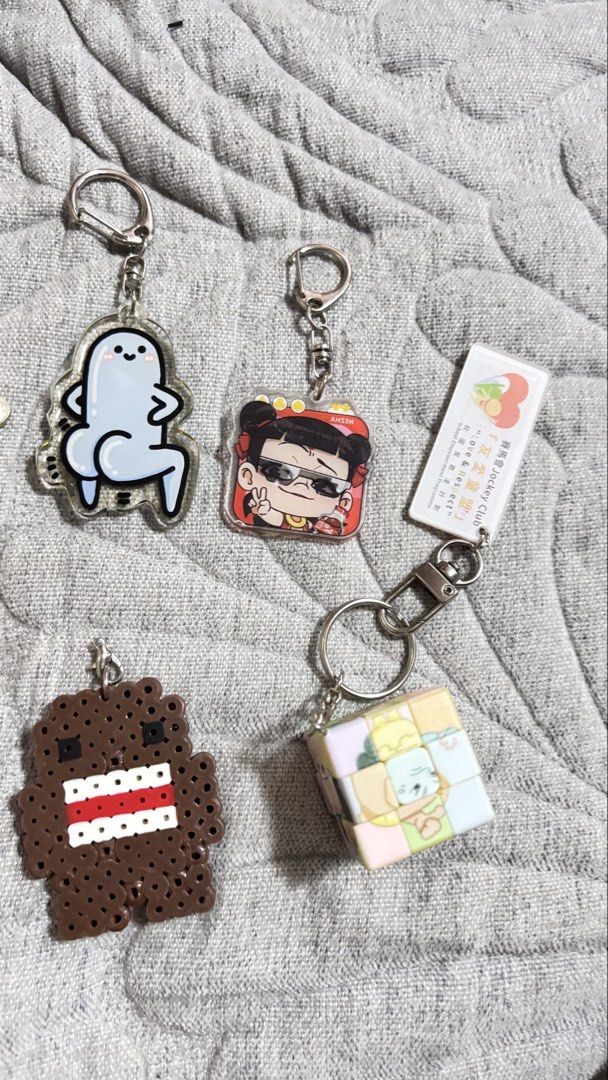 Assorted keychains and trinkets- sold per piecd (Category: Character Goods) located in Calamba. Submitted by cur8d (Listing ID 1465051679, Image 3). Description: 20 each .