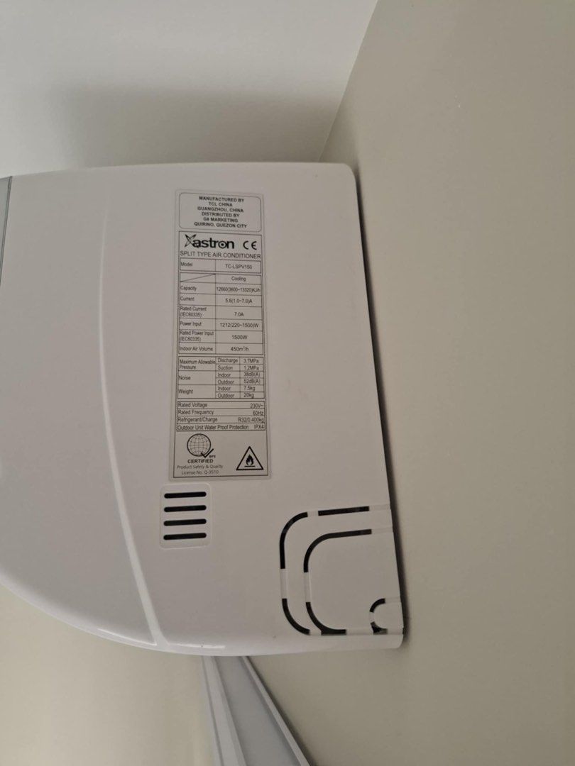 Astron Split Type Aircon (Category: Air Conditioning and Heating) located in Manila. Submitted by veronicarts6 (Listing ID 1464993458, Image 3). Description: Used but not abused. Like new no flaws and no issues.