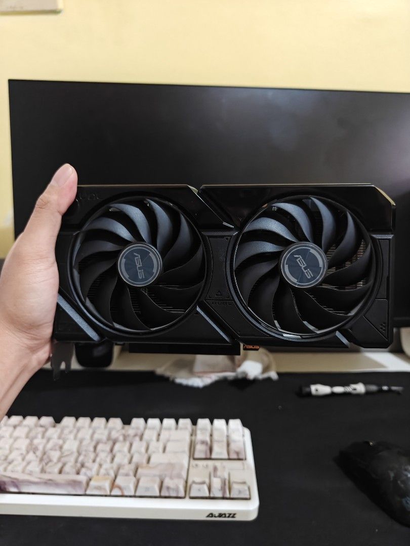 ASUS RX 7600 EVO OC (Category: Computer Parts) located in Manila. Submitted by heehooohee (Listing ID 1464994935, Image 2). Description: Still on Warranty until Nov 2025 Asus Warranty hanngang June 2028 Brand new condition pa Sealed io ports and screws Warranty still on hand and registered warranty by me Pick-up / Meet-up / Lalamove SJDM, Bulacan.
