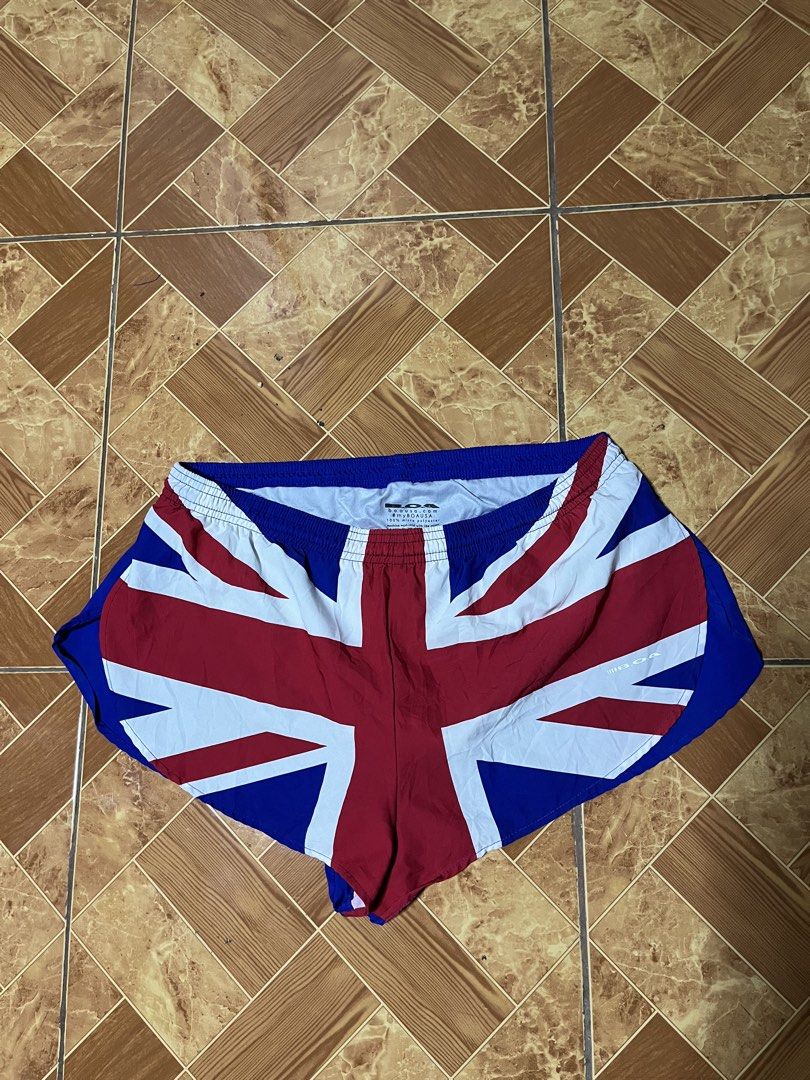Australia flag y2k short ✨ (Category: Shorts) located in San Jose. Submitted by thriftfindsarchive (Listing ID 1465104371, Image 1). Description: Size 30 ( adjustable) Length 10 No issue Good for y2k qt 9/10 color rate Fave ✨ NEGOTIABLE DM ME 📩.