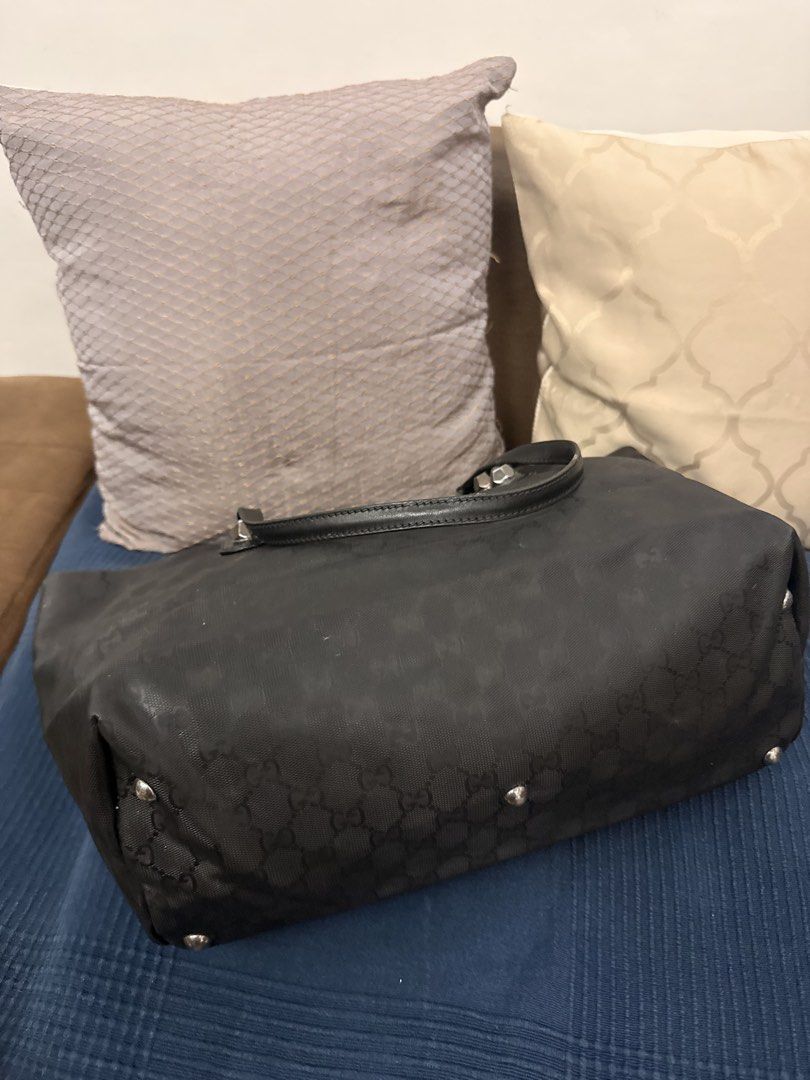 Authentic Gucci GG Imprime Joy Tote neverfull preloved (Category: Luxury Bags & Wallets) located in San Pablo. Submitted by iamtrina (Listing ID 1465012009, Image 3). Description: Project bag hence selling very low. Body still in very good condition White spots are photo reflection only Major flaws are the cracks on the straps, still usable now but best if replaced. Front of bag has creasing from storage. .