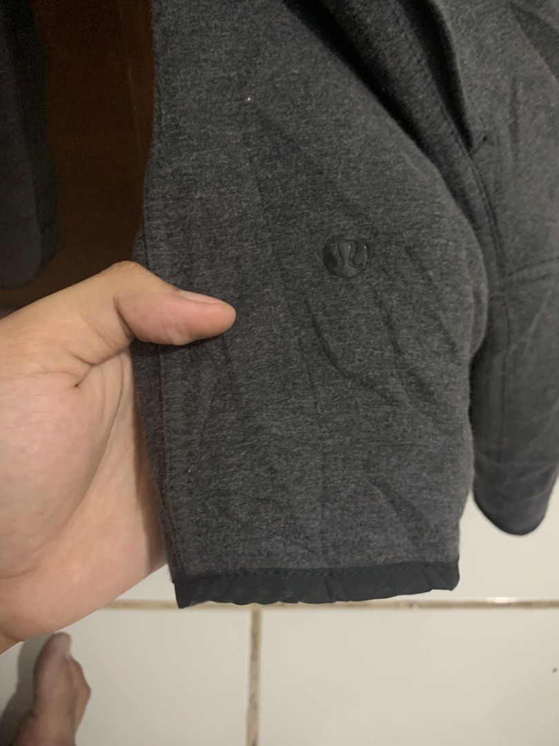 Authentic Lululemon jacket (Category: Coats, Jackets and Outerwear) located in Quezon City. Submitted by hustle_mind (Listing ID 1465151696, Image 3). Description: No tag but Authentic no issue need wash only! 22x29.