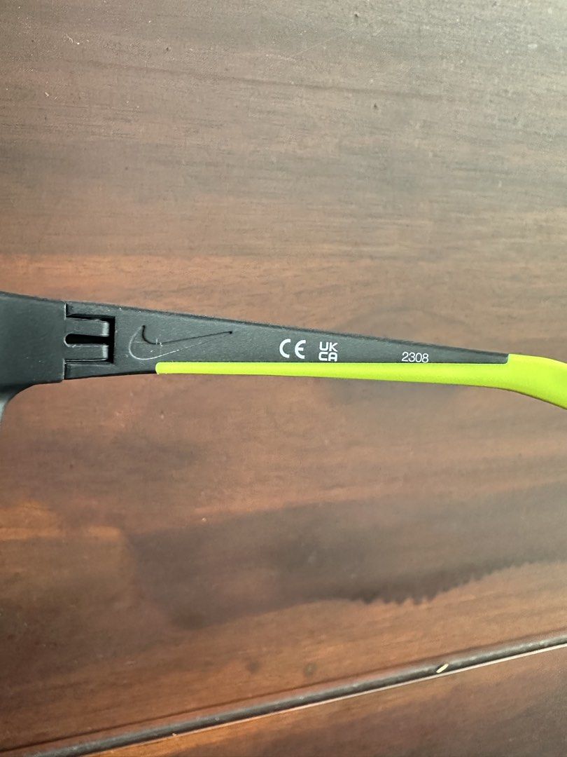 Authentic Nike Polarized Sunglasses (Category: Sunglasses & Eyewear) located in Quezon City. Submitted by nej_20 (Listing ID 1464992747, Image 2). Description: Original Sunglasses 💯 Brandnew 💯 Fixed Price ‼️ It comes in a ziplock bag with a leaflet included. What you see is what you get. 📍 Quezon City.