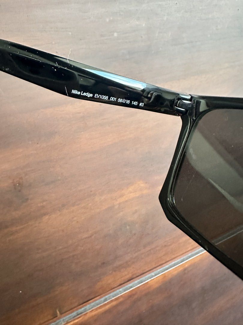Authentic Nike Sunglasses (Category: Sunglasses & Eyewear) located in Quezon City. Submitted by nej_20 (Listing ID 1464992500, Image 3). Description: Original Sunglasses 💯 Brandnew 💯 Fixed Price ‼️ It comes in a ziplock bag with a leaflet included. What you see is what you get. 📍 Quezon City.