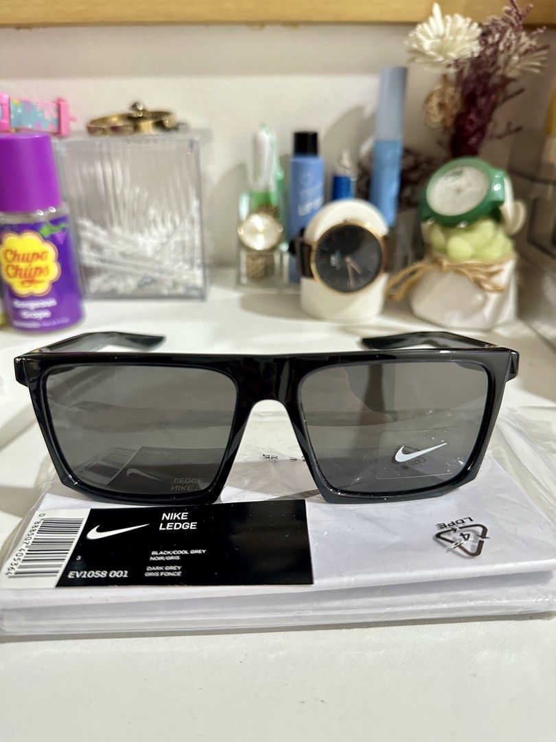Authentic Nike Sunglasses (Category: Sunglasses & Eyewear) located in Quezon City. Submitted by nej_20 (Listing ID 1464992500, Image 1). Description: Original Sunglasses 💯 Brandnew 💯 Fixed Price ‼️ It comes in a ziplock bag with a leaflet included. What you see is what you get. 📍 Quezon City.