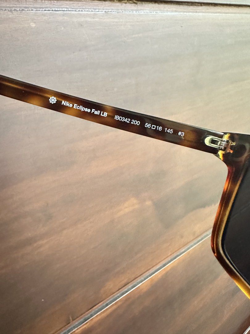 Authentic Nike Sunglasses (Category: Sunglasses & Eyewear) located in Quezon City. Submitted by nej_20 (Listing ID 1464992618, Image 3). Description: Original Sunglasses 💯 Brandnew 💯 Fixed Price ‼️ It comes in a ziplock bag with a leaflet included. What you see is what you get. 📍 Quezon City.
