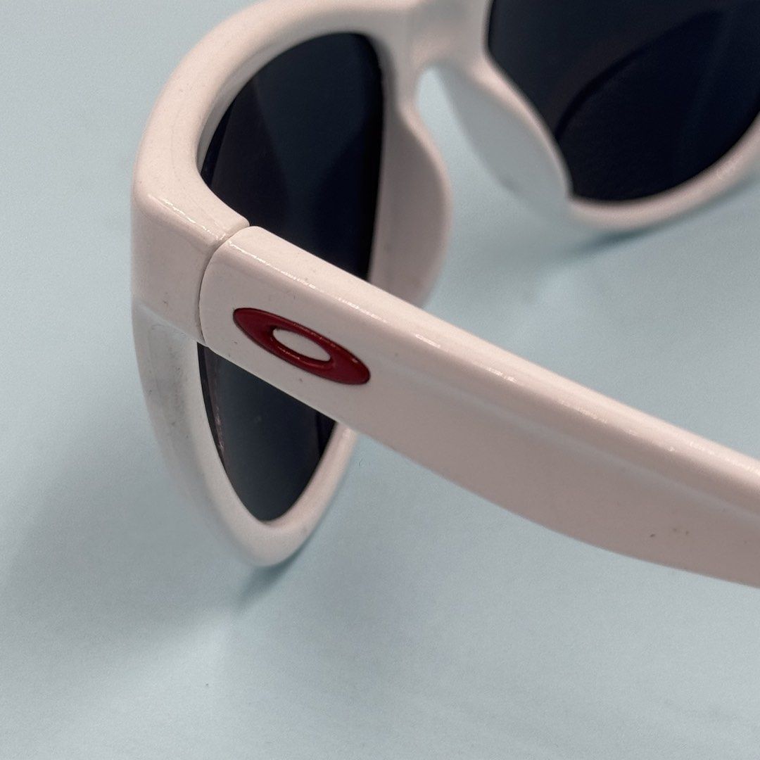 Authentic Oakley Fringe Sunglasses (Category: Sunglasses & Eyewear) located in Baguio. Submitted by paatttyyyy (Listing ID 1465091620, Image 3). Description: Made in USA.