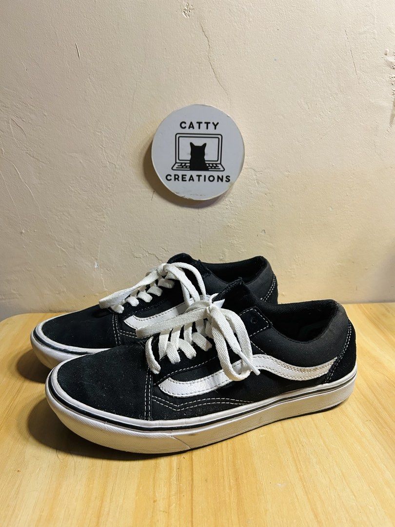 Authentic Vans Old Skool Comfy Cush 24cm (Category: Sneakers) located in Manila. Submitted by cattycreations (Listing ID 1465052447, Image 1). Description: Authentic Vans Old Skool Comfy Cush Size: (see in photos) Us Men: 6 Us Women: 7.5 24cm Shipping thru J&T Add Sf Metro Manila - 120 Provincial - 180.
