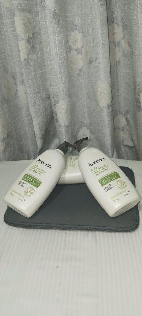 Aveeno Daily Moisturizing Lotion 710ml (Category: Body Care) located in General Trias. Submitted by aekyl (Listing ID 1464971215, Image 3). Description: - Authentic Aveeno Daily Moisturizing Lotion - Size: 710mL per bottle - Fragrance-free and paraben-free - Formulated with prebiotic oat for 24-hour hydration - Ideal for nourishing dry skin - Brand new and sealed with plastic due to shipment from Canada 🇨🇦.