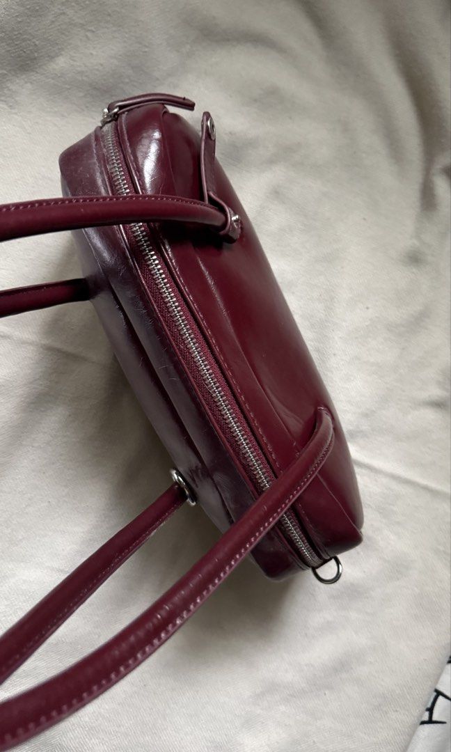 AZTRID Small Boston Bag - Redox (Category: Shoulder Bags) located in Quezon City. Submitted by the.wardrobee (Listing ID 1464990258, Image 2). Description: used once, bought for Europe trip. box not included —— DETAILS 🛍️ • RFS: Need funds • Condition: Preloved / Secondhand (unless stated otherwise) • Please manage your expectations when purchasing preloved items. Minor signs of wear may be present. • Please check all photos and read the descrip