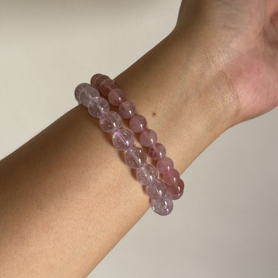 B1T1 Authentic Amethyst and Rose quartz Bracelet (Category: Precious Stones) located in Cebu City. Submitted by closetmedley (Listing ID 1464993416, Image 3). Description: Wrist size is about 15-16cm. Shipping fee is ₱105. .