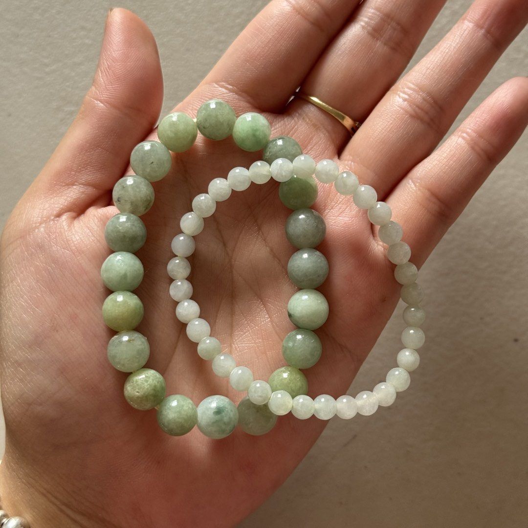 B1T1 authentic Jade bracelets (Category: Precious Stones) located in Cebu City. Submitted by closetmedley (Listing ID 1464993031, Image 3). Description: Wrist size is about 15-16cm. Shipping fee is ₱105..