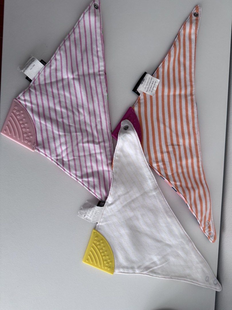 Baby Girl Bib (Category: Babies & Kids Fashion) located in Quezon City. Submitted by klengkerz (Listing ID 1465105582, Image 2). Description: Take All 3pcs.