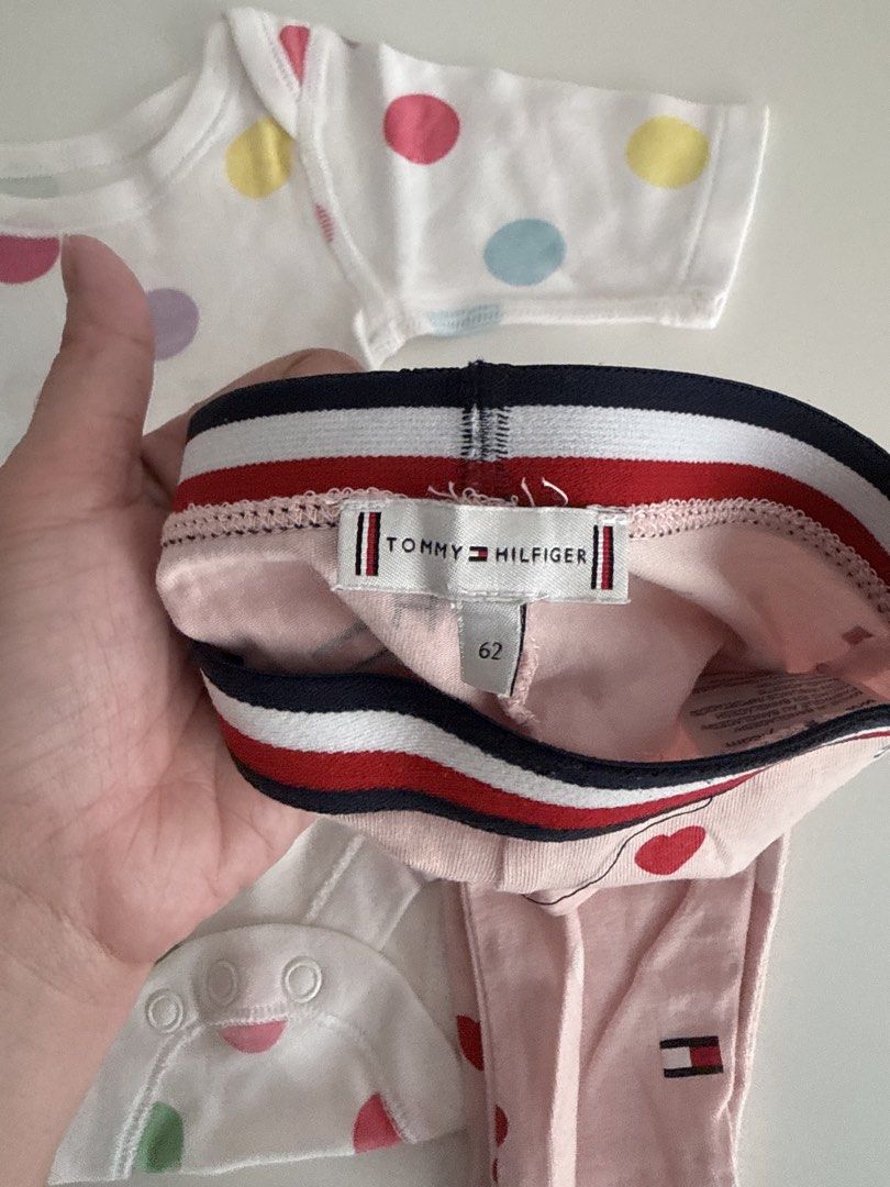 Baby Girl Set (Category: Babies & Kids Fashion) located in Quezon City. Submitted by klengkerz (Listing ID 1465107679, Image 3). Description: .