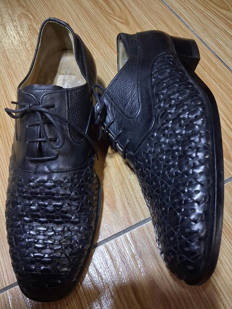 Balenciaga (Category: Sneakers & Footwear) located in Koronadal. Submitted by glads08089 (Listing ID 1464970070, Image 3). Description: balenciaga size 41.