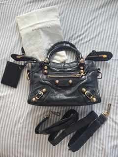 (Category: ) located in . Submitted by aj.preloved (Listing ID 1464985049, Image 1). Description: .