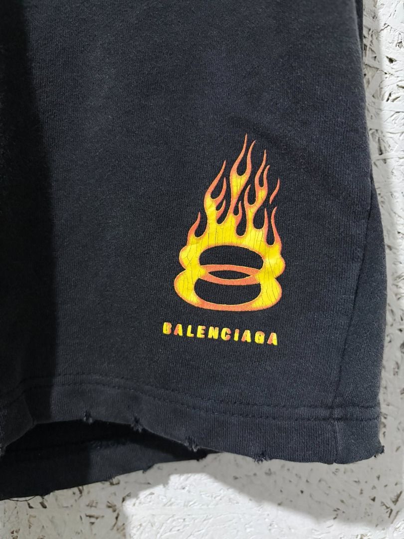 Balenciaga Burning Unity Flame Distressed Sweat Short (Category: Shorts) located in Caloocan City. Submitted by blackrainxd (Listing ID 1465134894, Image 3). Description: Good condition Size - S Width - 28 - 32 (Stretched) Length - 18.5 Leg Hole - 12 Color rate 9/10 No flaws 850 shipped Tuguegarao City, Cagayan 📍.