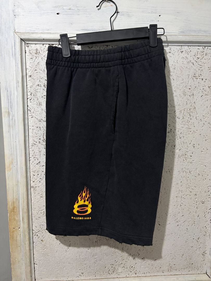 Balenciaga Burning Unity Flame Distressed Sweat Short (Category: Shorts) located in Caloocan City. Submitted by blackrainxd (Listing ID 1465134894, Image 2). Description: Good condition Size - S Width - 28 - 32 (Stretched) Length - 18.5 Leg Hole - 12 Color rate 9/10 No flaws 850 shipped Tuguegarao City, Cagayan 📍.