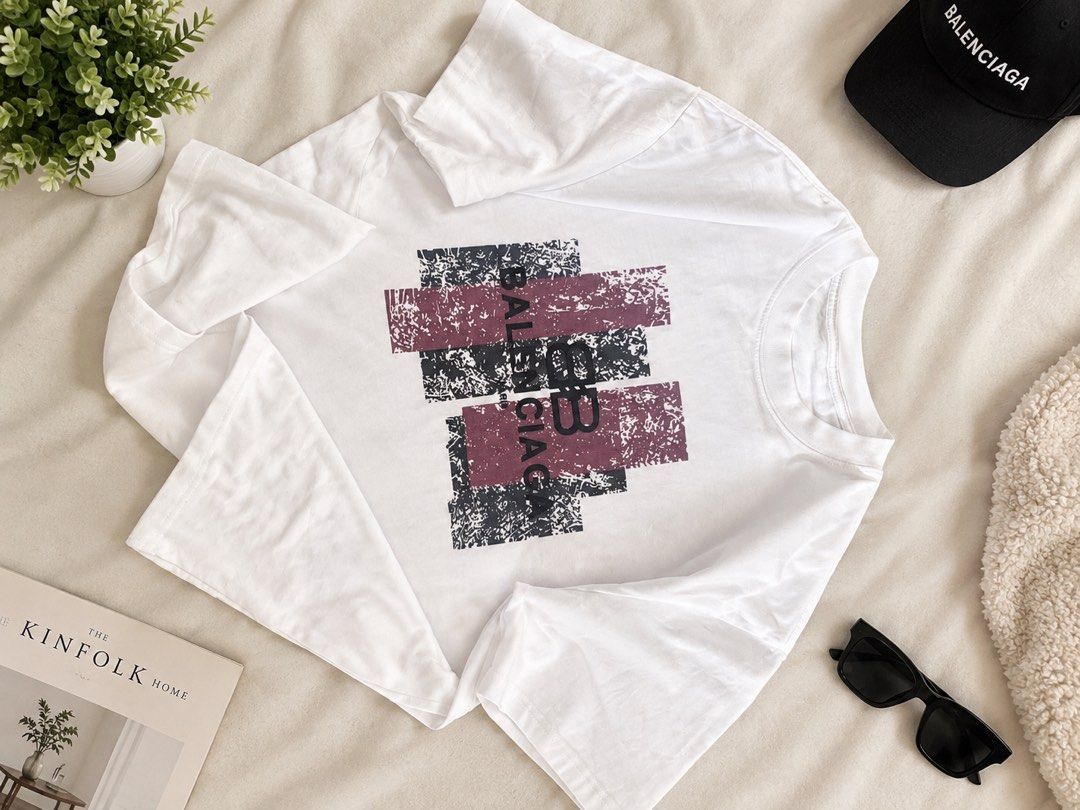 Balenciaga shirts (Category: Shirts) located in Manila. Submitted by bravestone_608513 (Listing ID 1464973661, Image 1). Description: Offer kayo ng price☺️.
