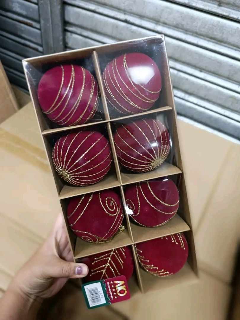 Balls velvet (Category: Other Home Decor) located in Manila. Submitted by saguittarian06 (Listing ID 1465127651, Image 3). Description: BALLS VELVET LR-81.