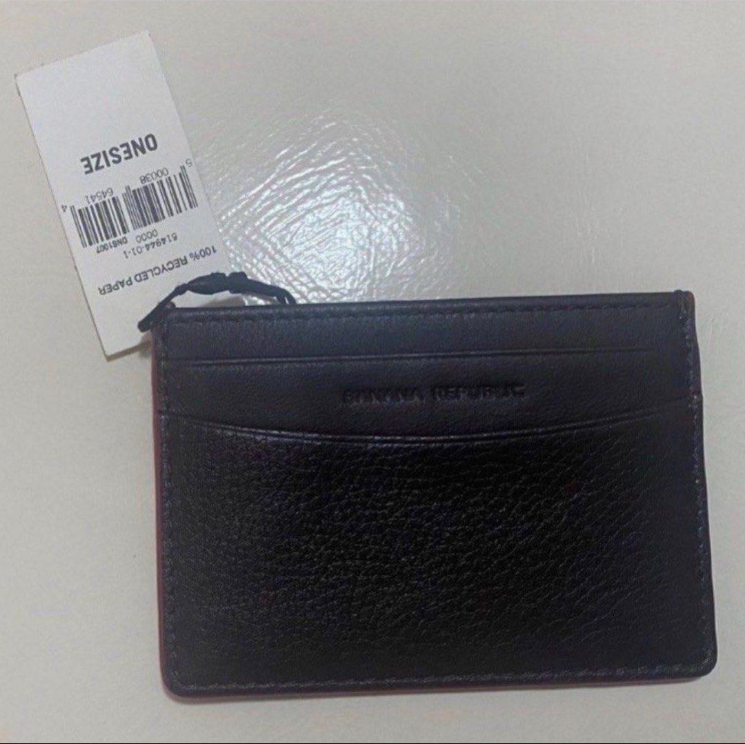 Banana Republic leather cardholder (Category: Purses & Pouches) located in Manila. Submitted by bwshoppe (Listing ID 1465018300, Image 1). Description: Brand new with tag US purchased .