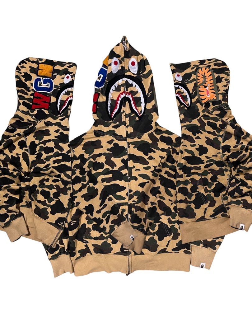 Bapeshark hoodie (Category: Coats, Jackets and Outerwear) located in Nagcarlan. Submitted by nashfrias (Listing ID 1465113727, Image 1). Description: Size small 22x23.