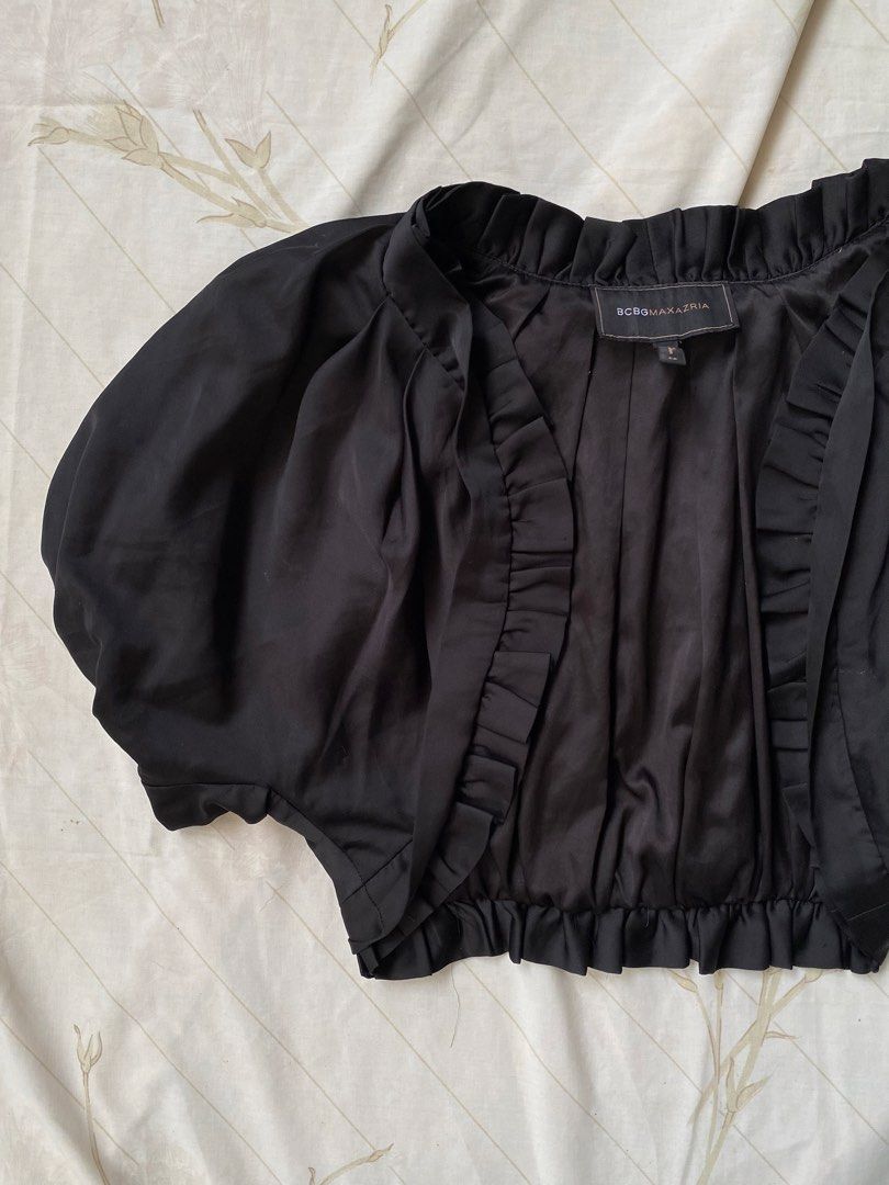 BCBGMAXAZRIA Silk Bolero (Category: Coats, Jackets and Outerwear) located in Penaranda. Submitted by lollyloviex (Listing ID 1465026259, Image 3). Description: .