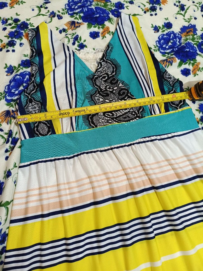 beach dress (Category: Dresses) located in Limay. Submitted by lisa_2318 (Listing ID 1464985350, Image 2). Description: .