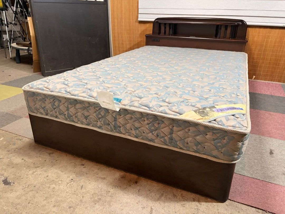 Bed Set semi double (Category: Bed Frames & Mattresses) located in Meycauayan. Submitted by marygracecasimiro (Listing ID 1465030629, Image 1). Description: FRANCEBED Elegant Semi-Double size Bedset BEST SIZE FOR COUPLES!!! MAKINIS!!! Power Extension Outlet for Phone Charging Collapsible Bedframe, Easy to Assemble Comfortable & Very Clean Mattress, Ready to Use *SEE VIDEO COMMENT Price : 14k ✅ Bedframe size 49 x 85 inches Mattress size 49 x 76 in