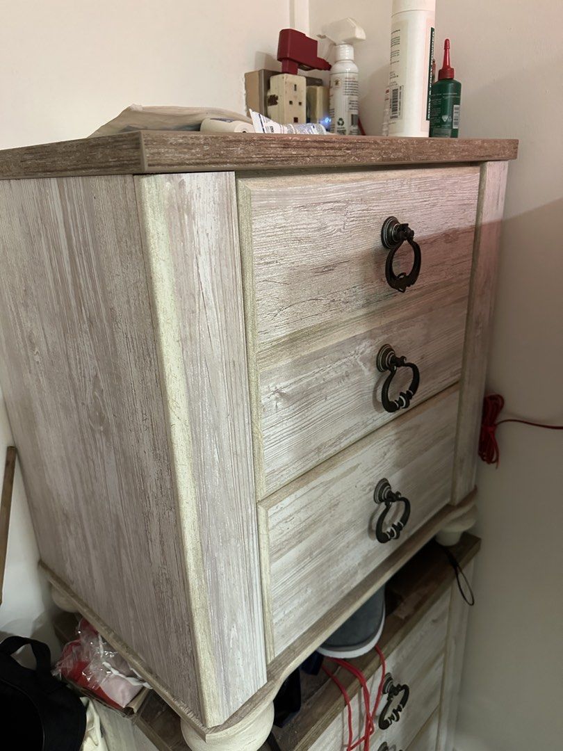 Bedside table (Category: Shelves, Cabinets & Racks) located in Singapore. Submitted by hector_sg (Listing ID 1465104529, Image 2). Description: Bedside table solid wood 60x40cm.