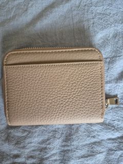 (Category: ) located in . Submitted by yatlee1928 (Listing ID 1465034745, Image 1). Description: .